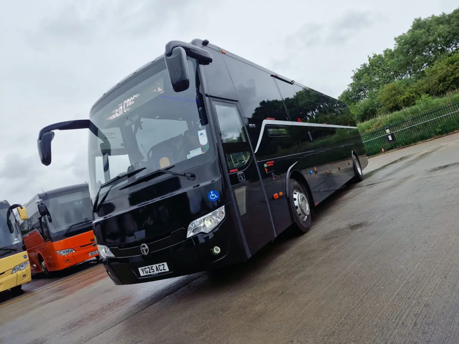 Luxury Large capacity coaches