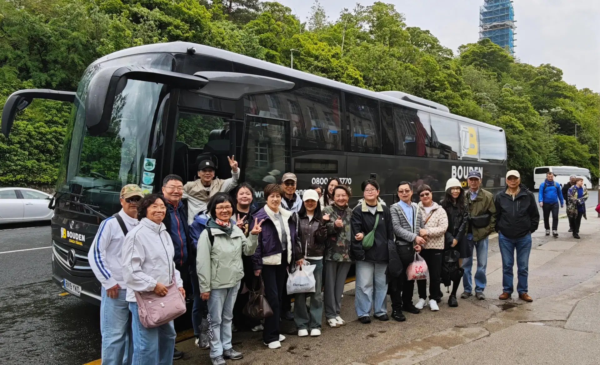 How to Choose the Right Coach Size for Group Travel