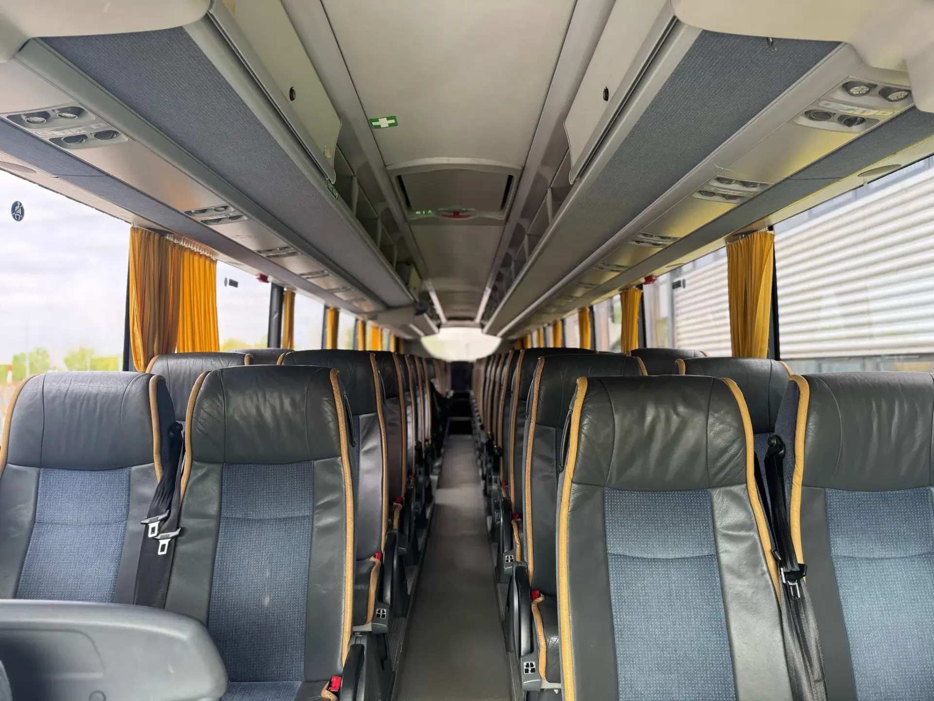 Executive Large capacity coaches