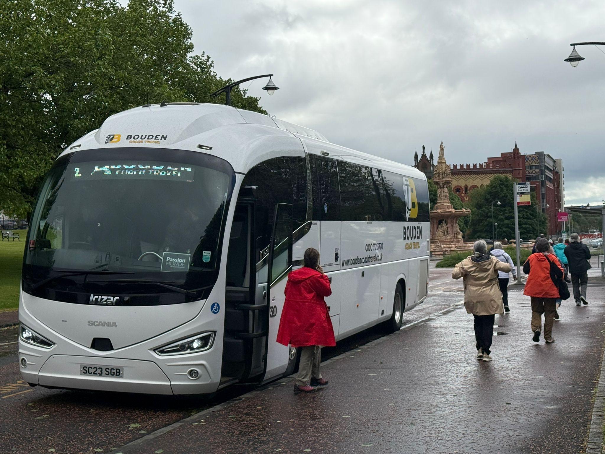 Coach Hire Liverpool – Minibus & Coach Hire With Driver